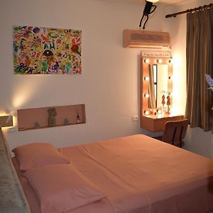 Frequency 286 Tirane